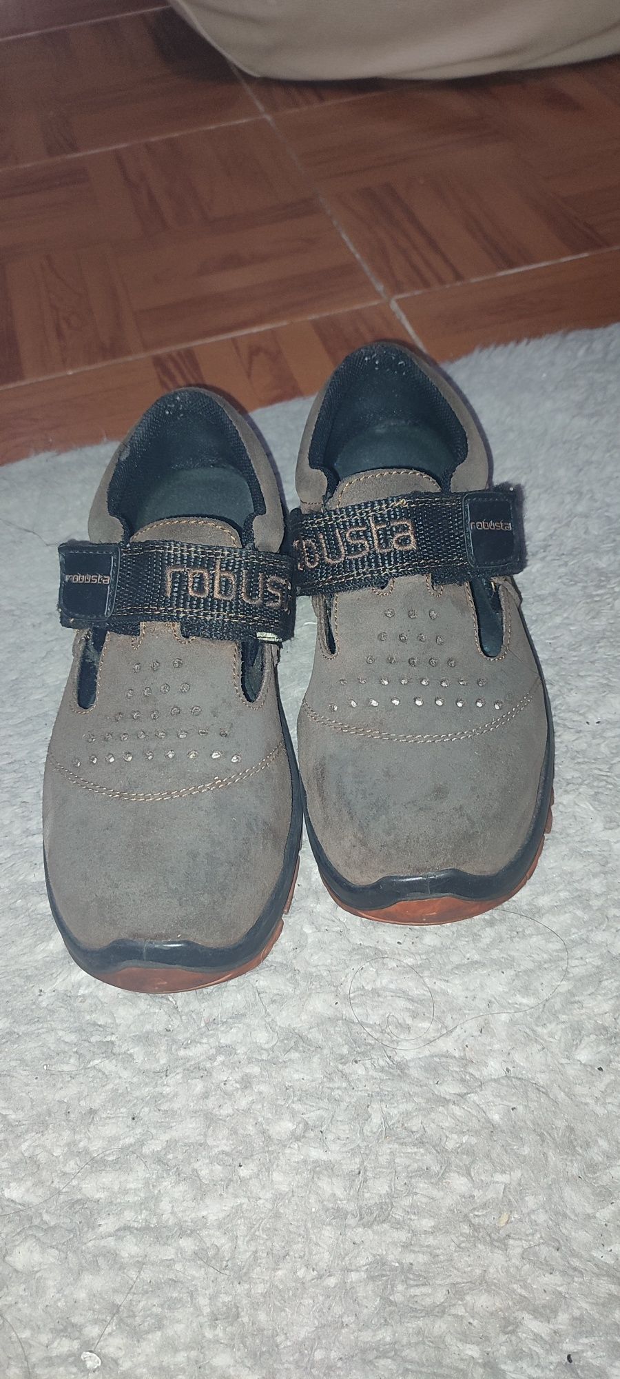 Sapatos de Segurança Robusta