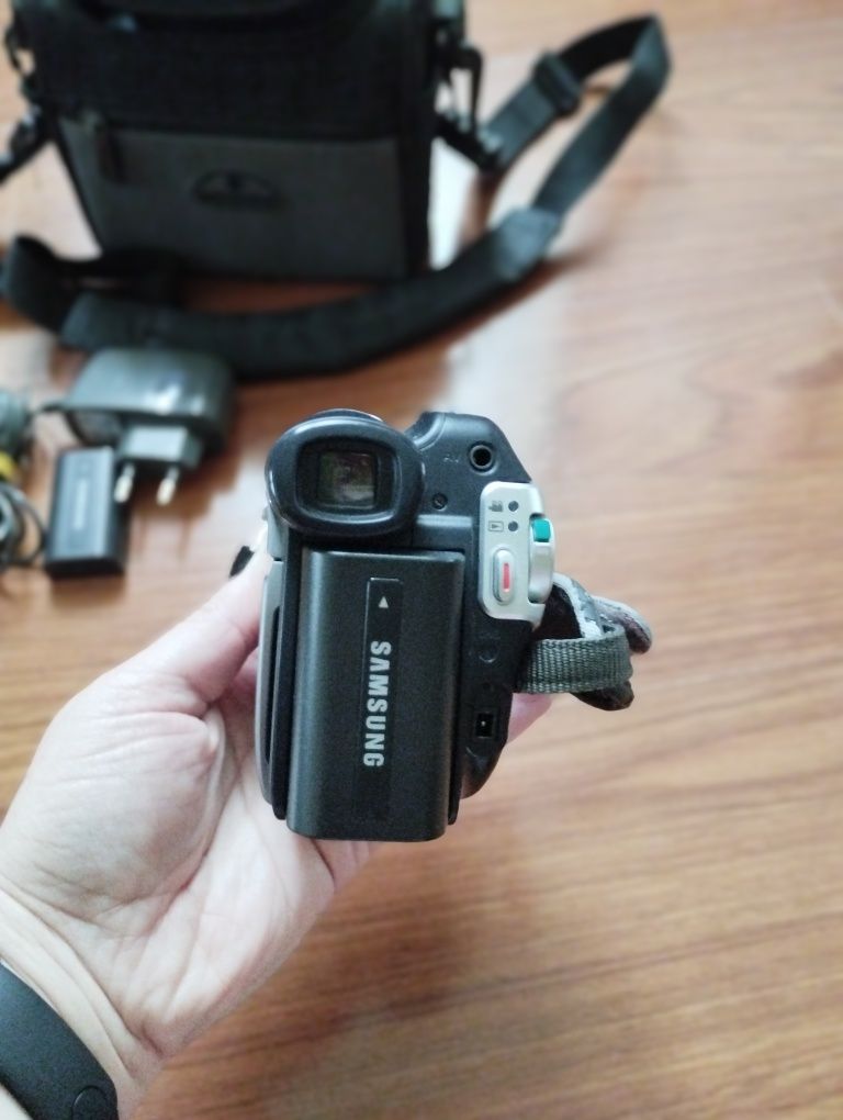 Відеокамера Samsung VP-DC171