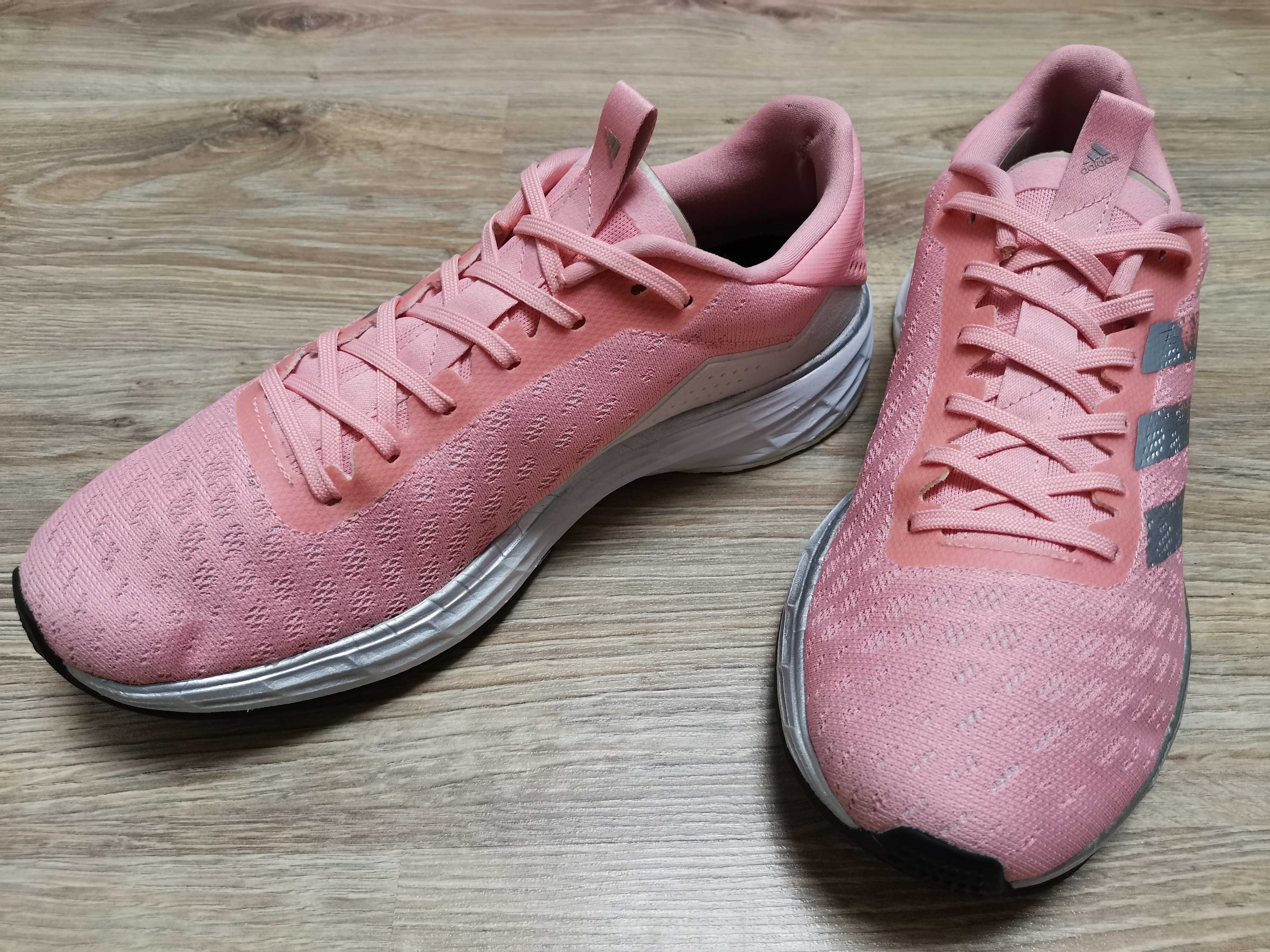 Продам кросівки Adidas Sepatu Running SL20 42 розміру.