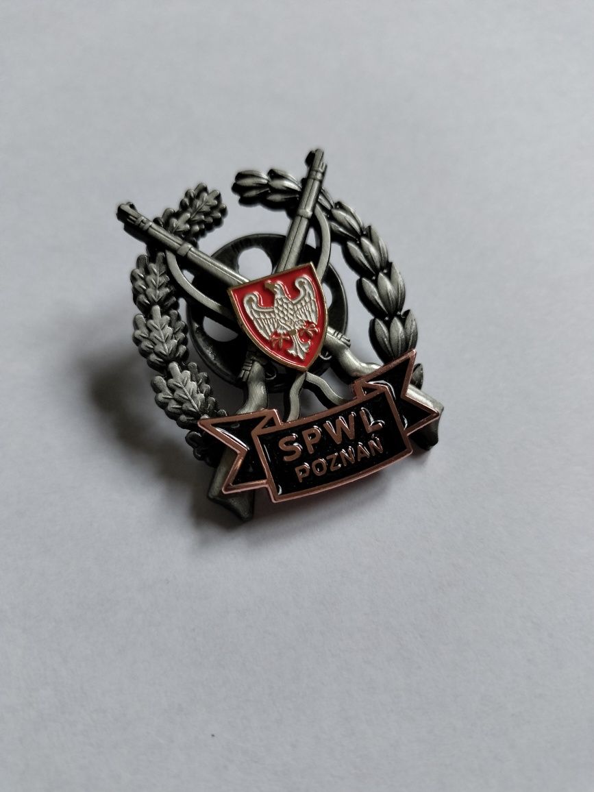Absolwentka szkoły podoficerskiej Poznań