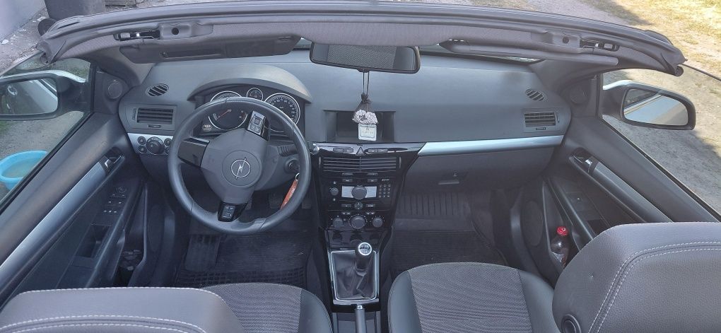 Opel astra h cabrio