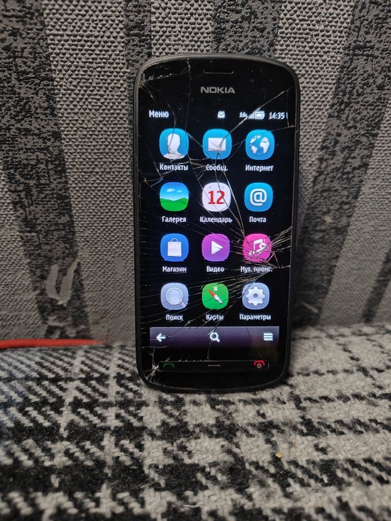 Продам телефон  Nokia 808 PureView