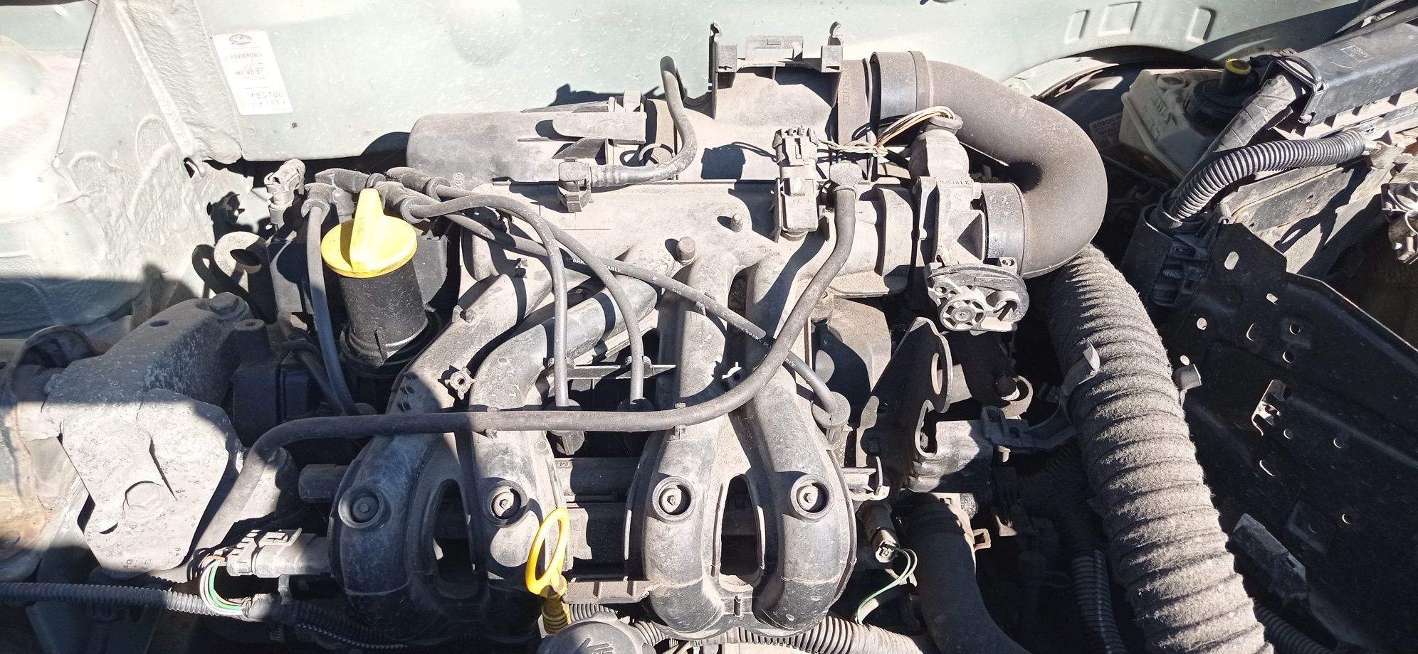 Renault Clio jeżdżący