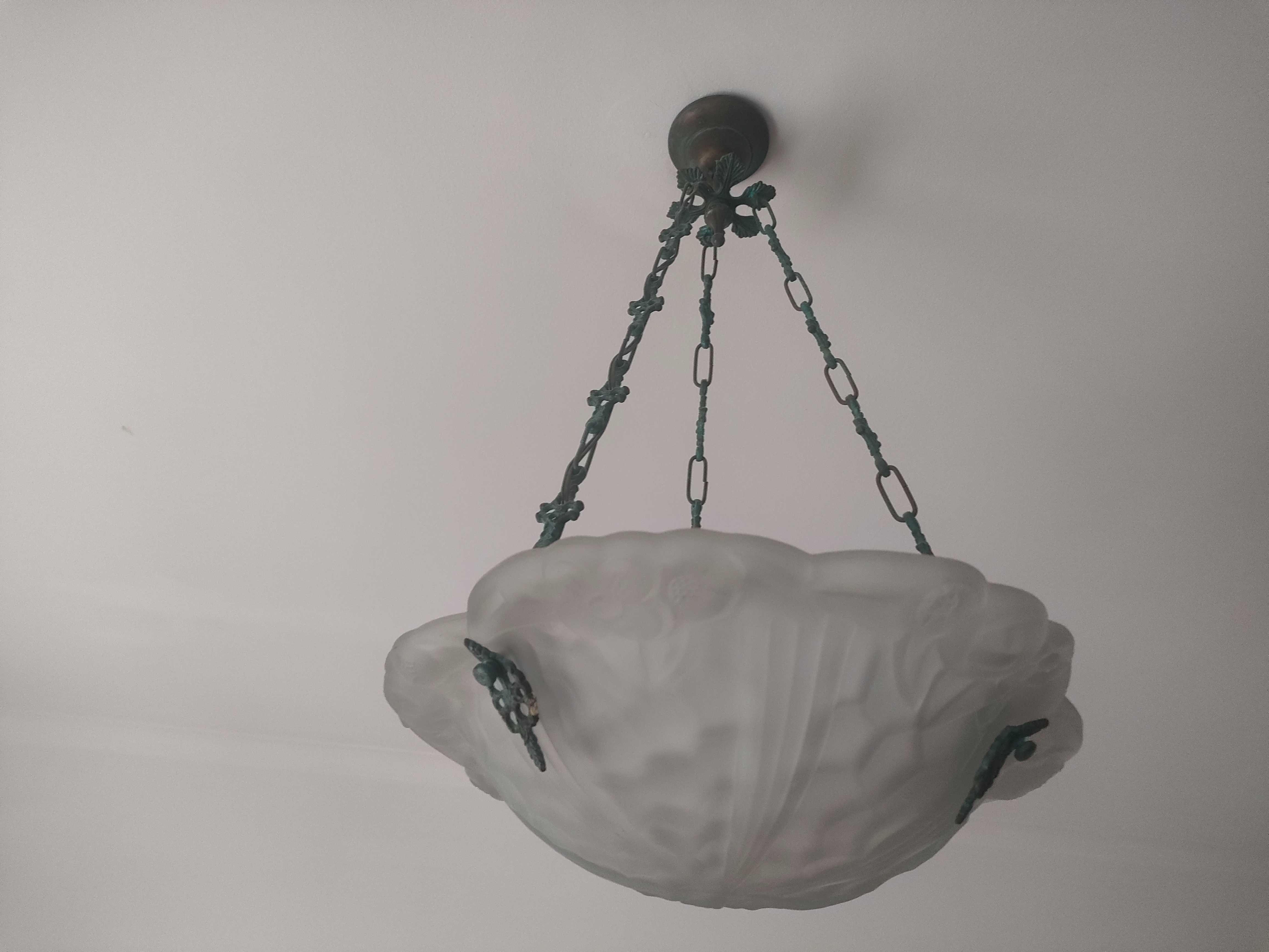 Lustre Lalique art deco, em cristal, com pega em cobre.