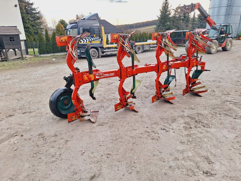 Pług 4 skibowy obrotowy Vogel Noot  nie rabe lemken