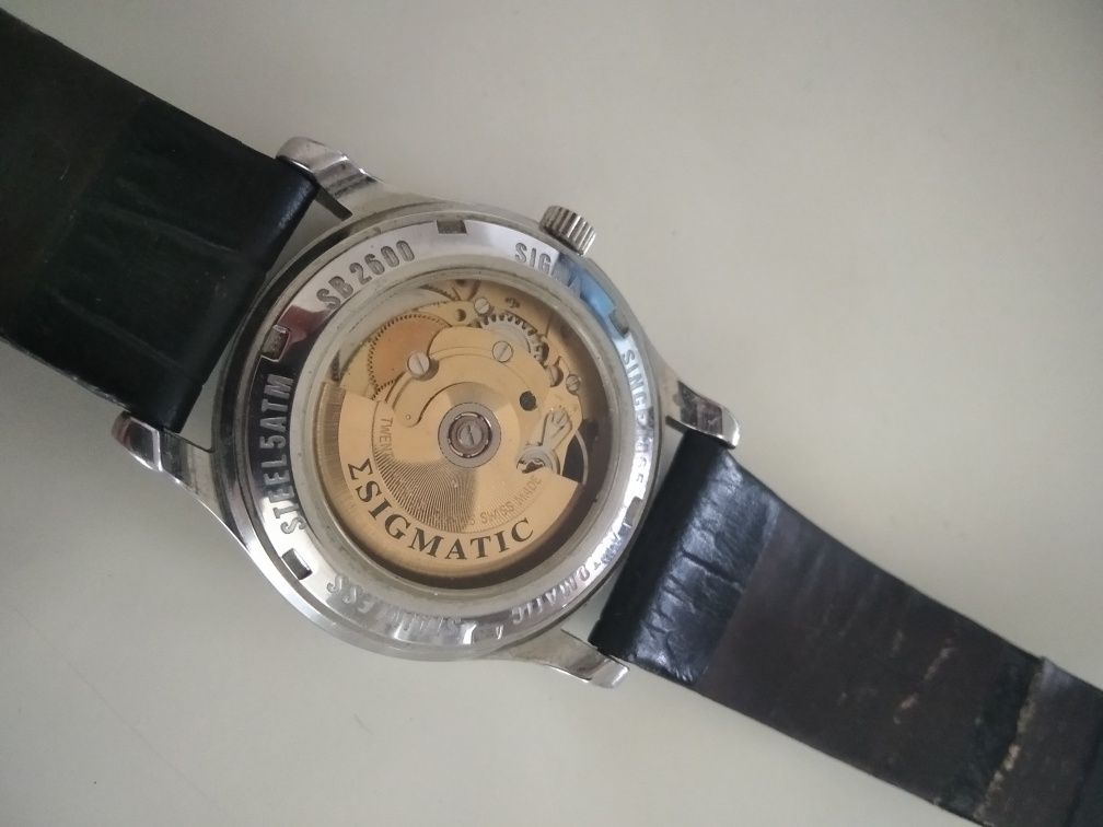 Швейцарские часы Sigma automatic 25 jewels, механизм 24 каратное зол.