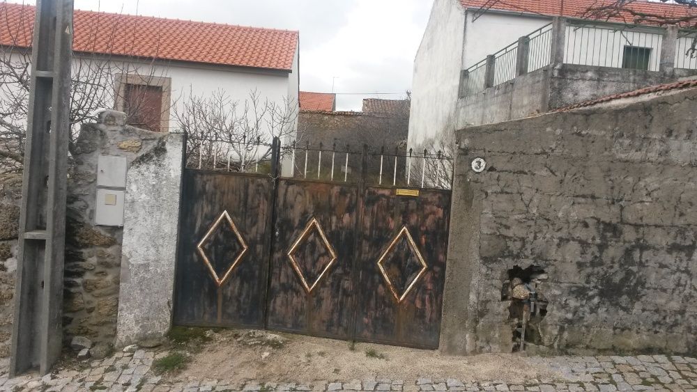 Casa com terreno em Aldeia Velha Sabugal