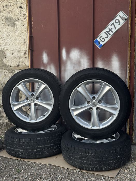 Диски оригинальные R17 5х114.3 / Зимняя резина hankook 225/60 R17