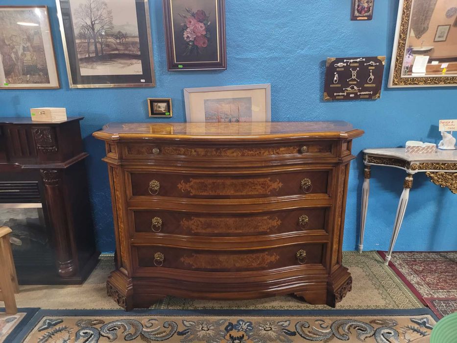 Imponente cómoda - óptimo estado e qualidade