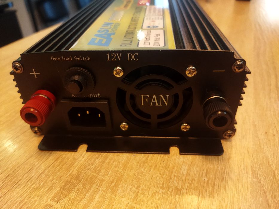 Безперебойник -  Інвертор з функцією зарядки 8 А (UPS) EaSun