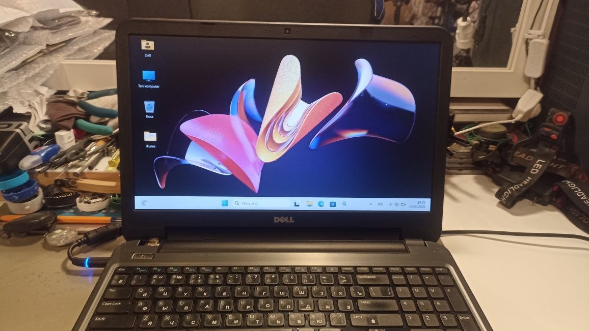 Laptopy Dell Latitude 3540 i HP MINI 210.