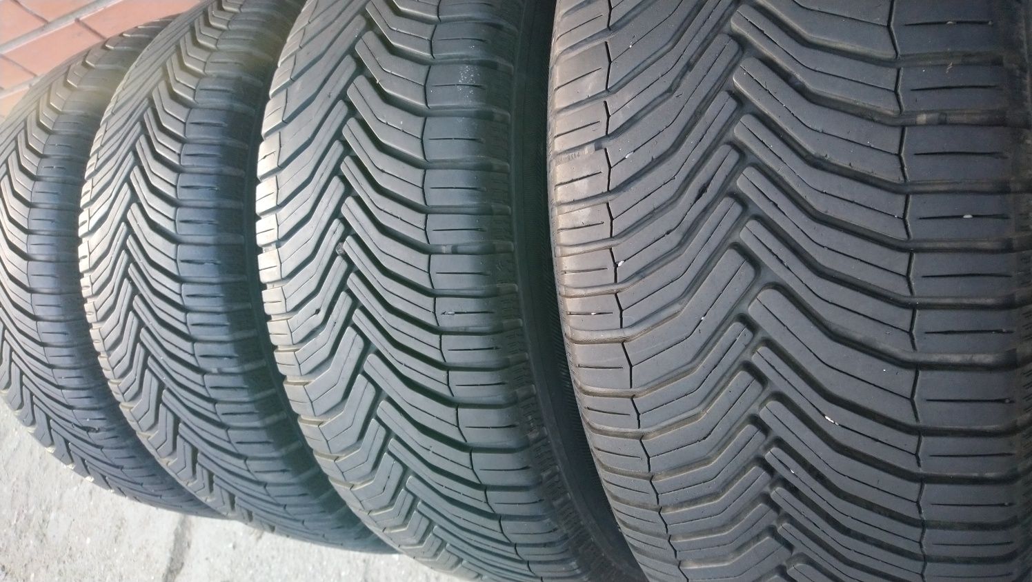 Koła całoroczne 16" 5x112 Autec VW Passat Sharan Michelin 205 55 R16