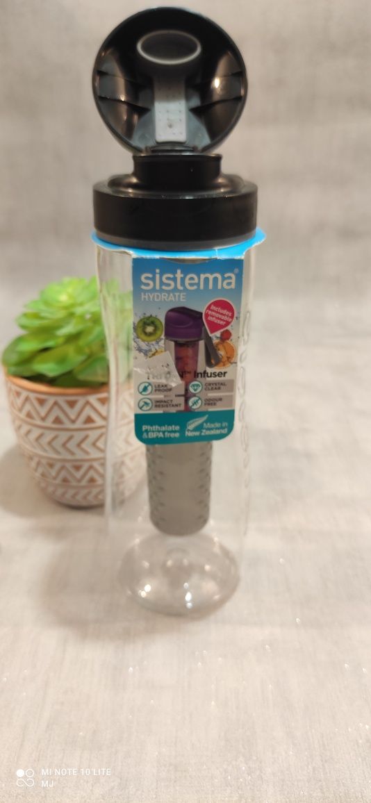 Butelka na wodę 800 ml z wkładem na owoce