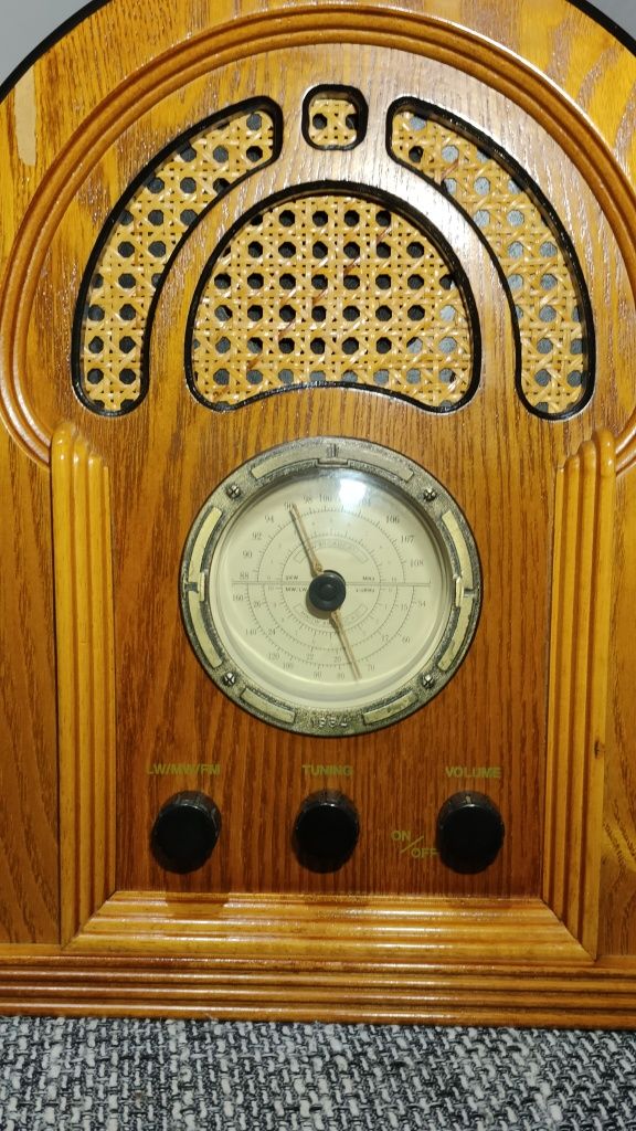 Sprit of st. Louis Collector's radio model 543.654

COLLECTOR