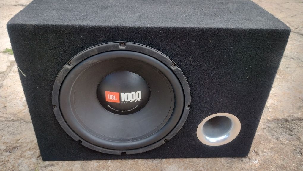 Subwoofer samochodowy