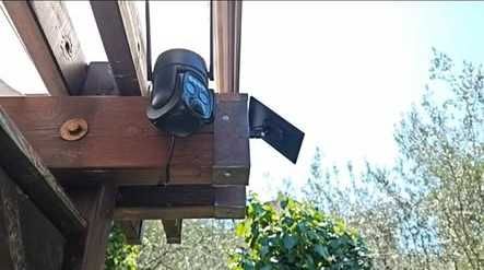 Câmera de Vigilância Wi-Fi com painel solar e zoom 10x