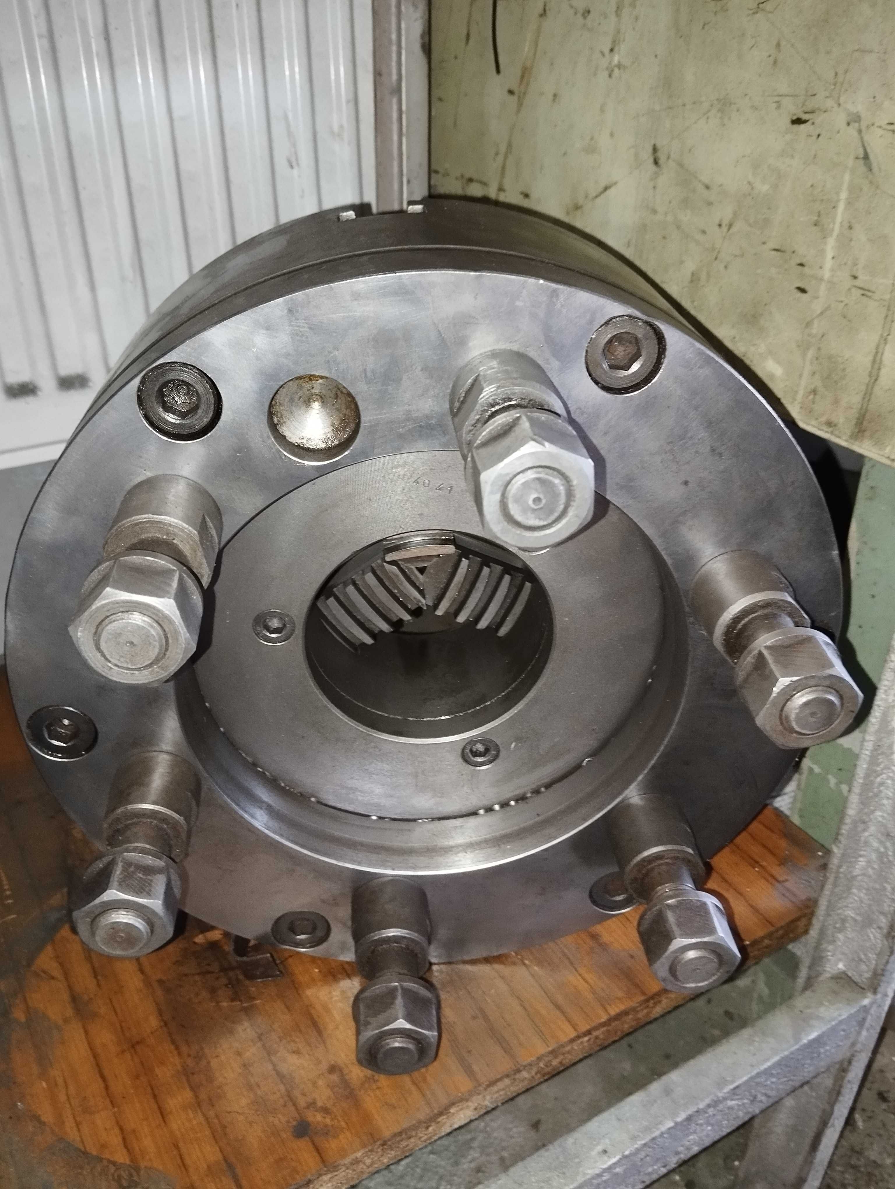 uchwyt tokarski samocentrujący 3 szczękowy fi 315mm