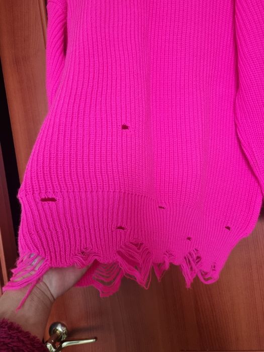 Рваний трендовий светр-туніка оверсайз