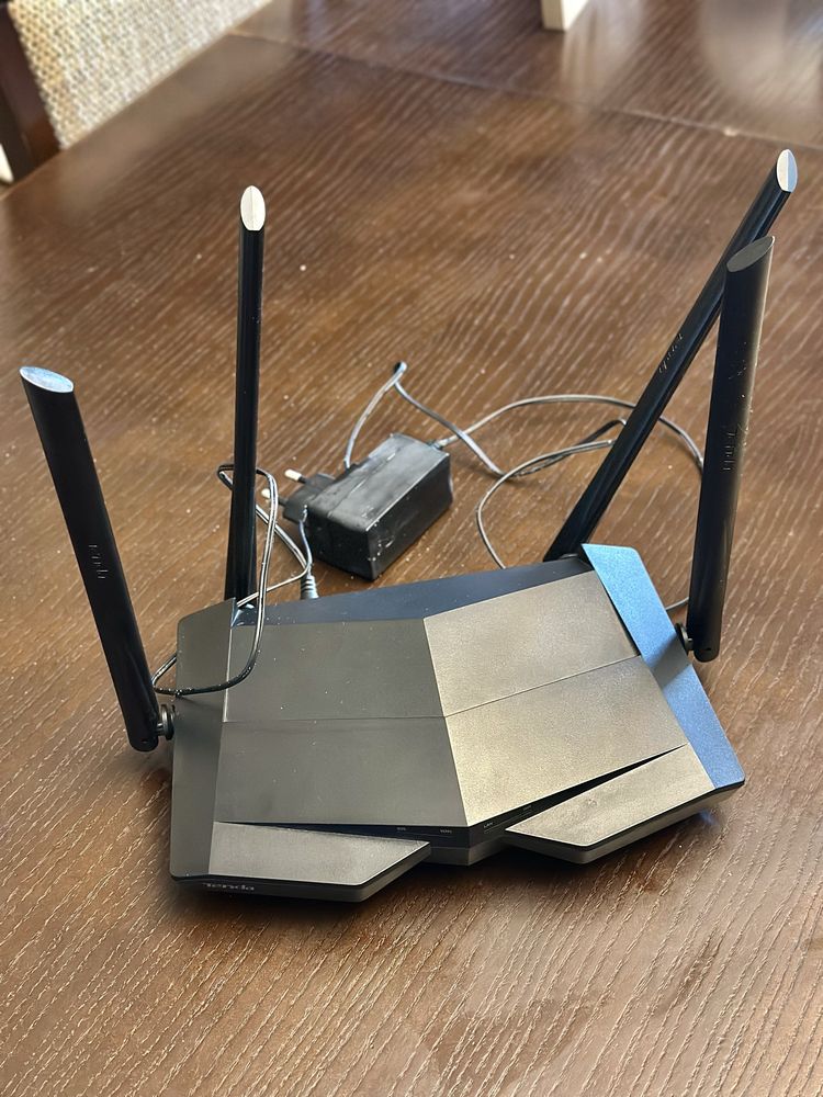 Wifi роутер Tenda AC10