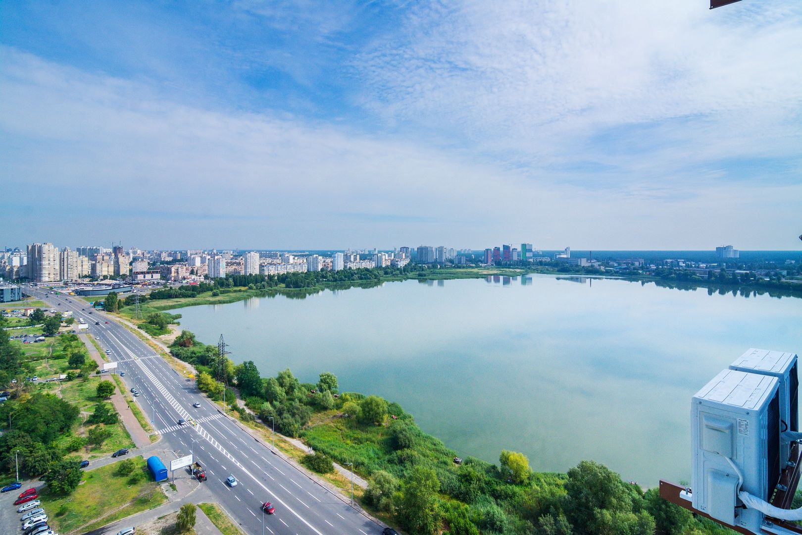 Сдам посуточно,  Новый Люкс, м Позняки,  Харьковская, Вишняковская 2