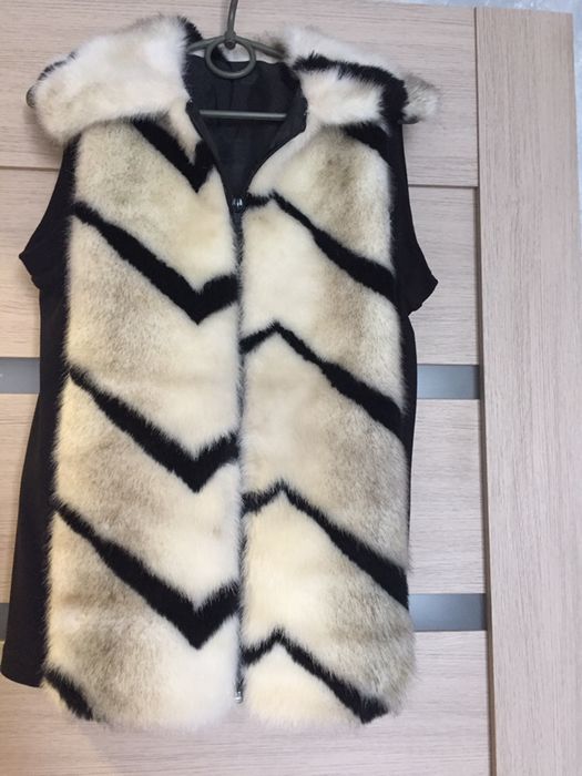 Продам.   жилетку