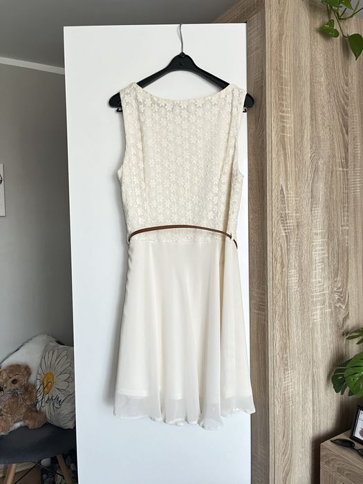 Kremowa sukienka Atmosphere nowa z metką i paskiem