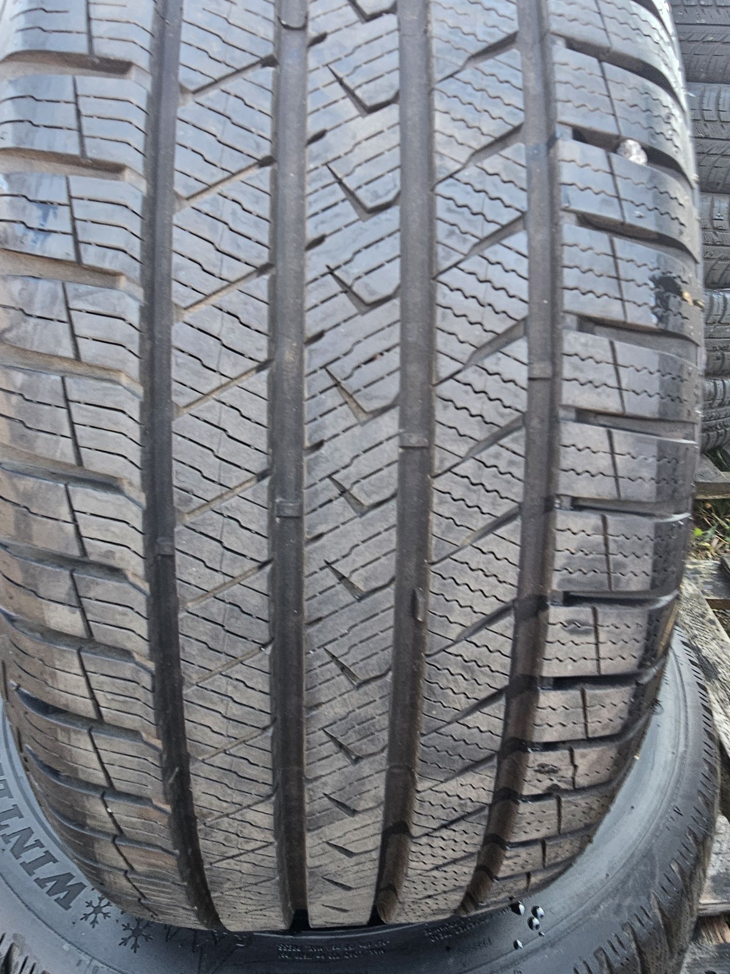 225/55R17 101W Vredestein Quatro Pro +/2×