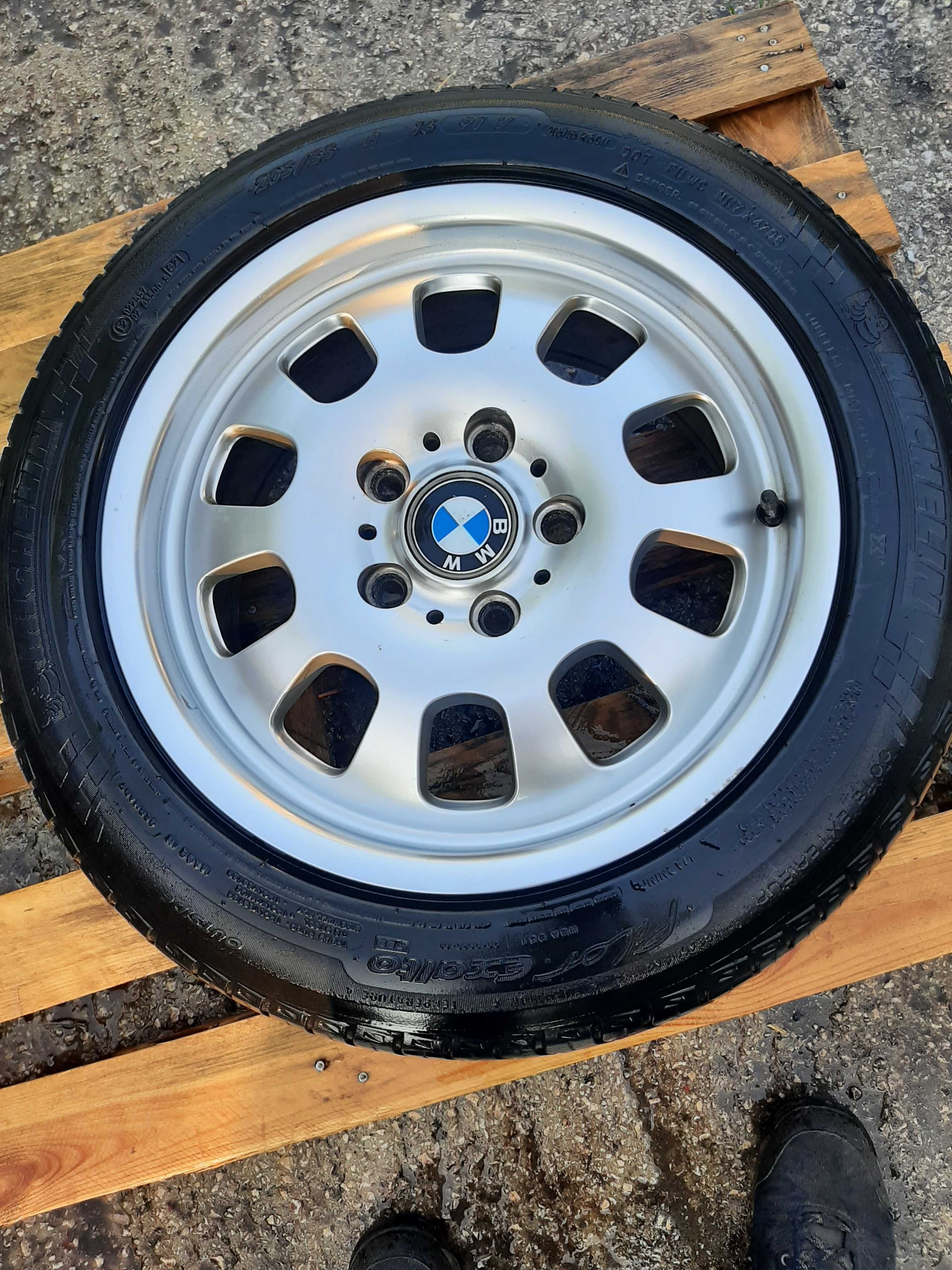 Felgi aluminiowe z oponami do BMW e46