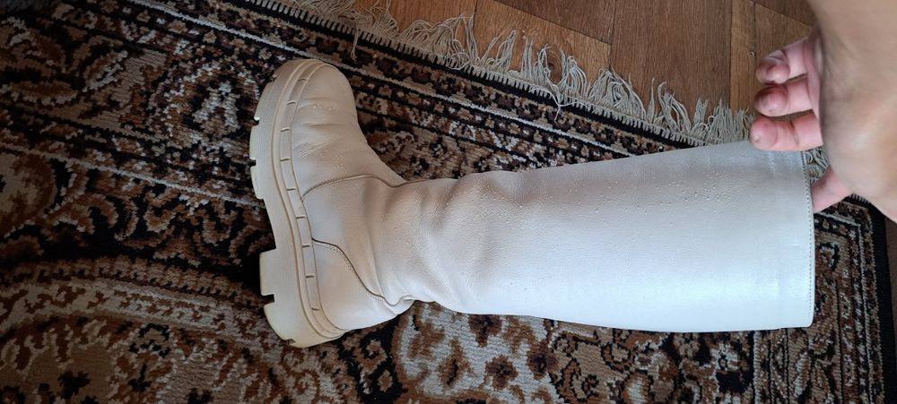 Білі чоботи труби натуральна шкіра