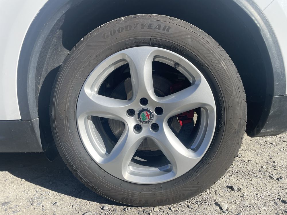 Koła Opony Felgi Oryginalne Alfa Romeo Stelvio 235/60 R18 5x110