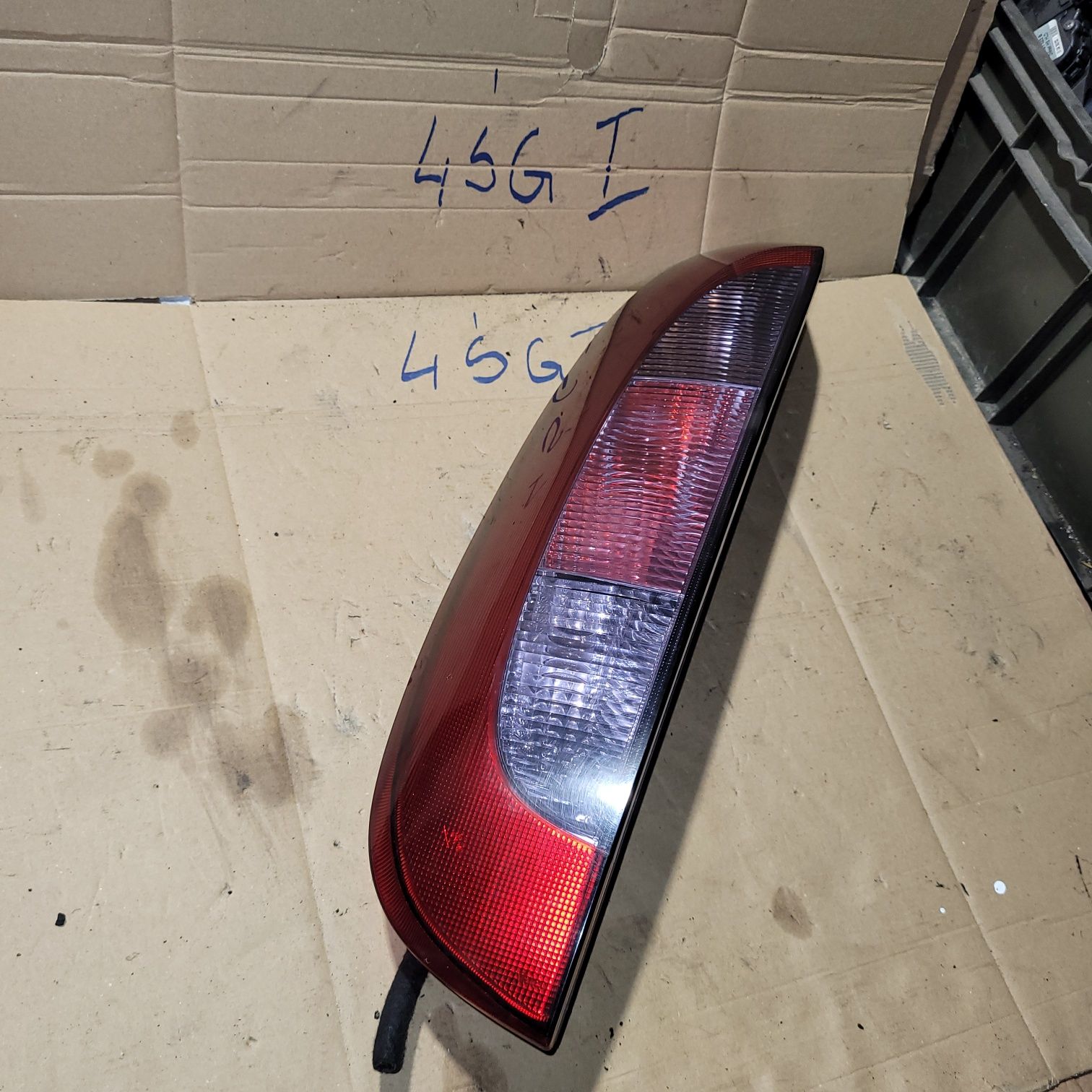 Lampa tył lewa opel corsa C 2001r