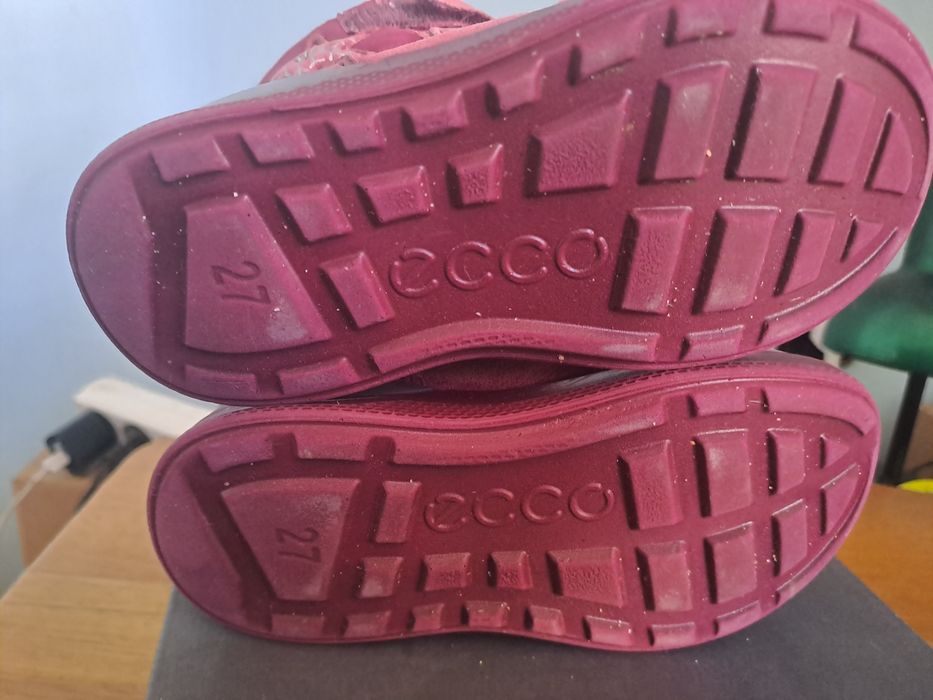 Продам дитячі ботіночки виробник ecco