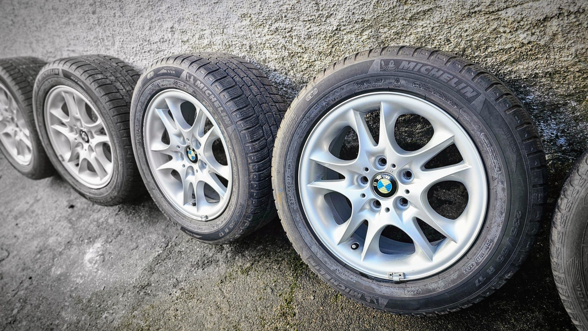 Jantes BMW com pneus 235/55 R17
