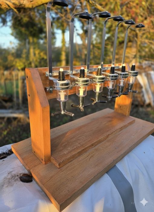 Wyjątkowy Drewniany Drinkbar Handmade - Stojak na 6 Butelek Alkoholu