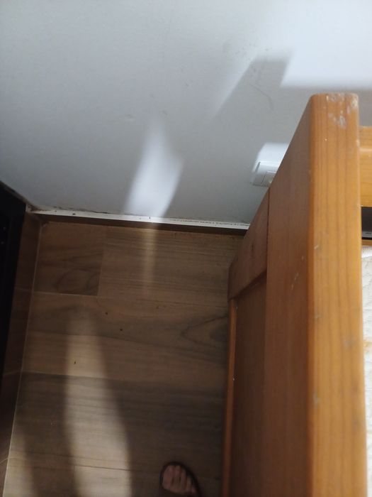 Cama em madeira de cerejeira  com gavetao