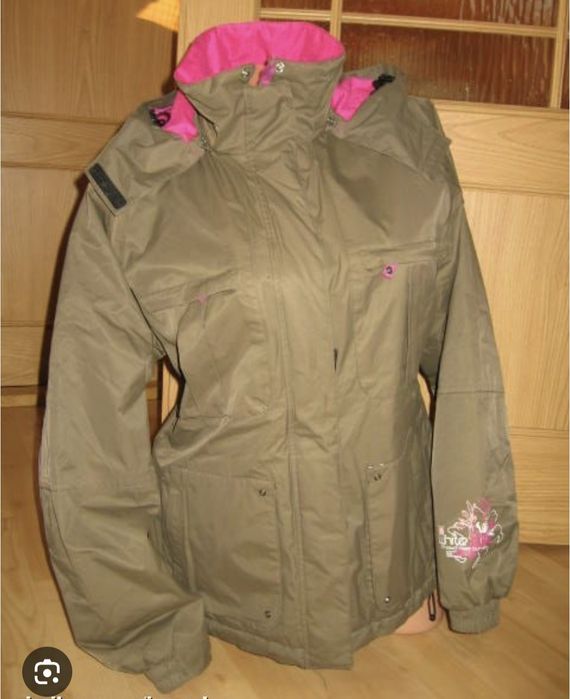 Гірна куртка жіноча