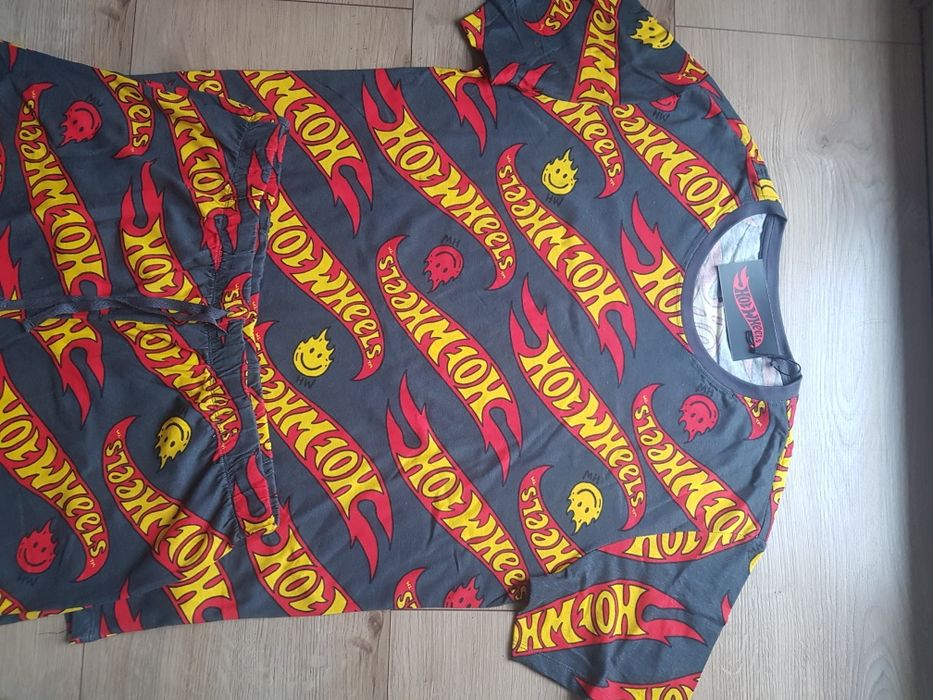 Nowa bawełniana piżama męska marki  Hot Wheels rozmiar M.