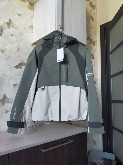 Вітровка вітровка куртка курточка S zara