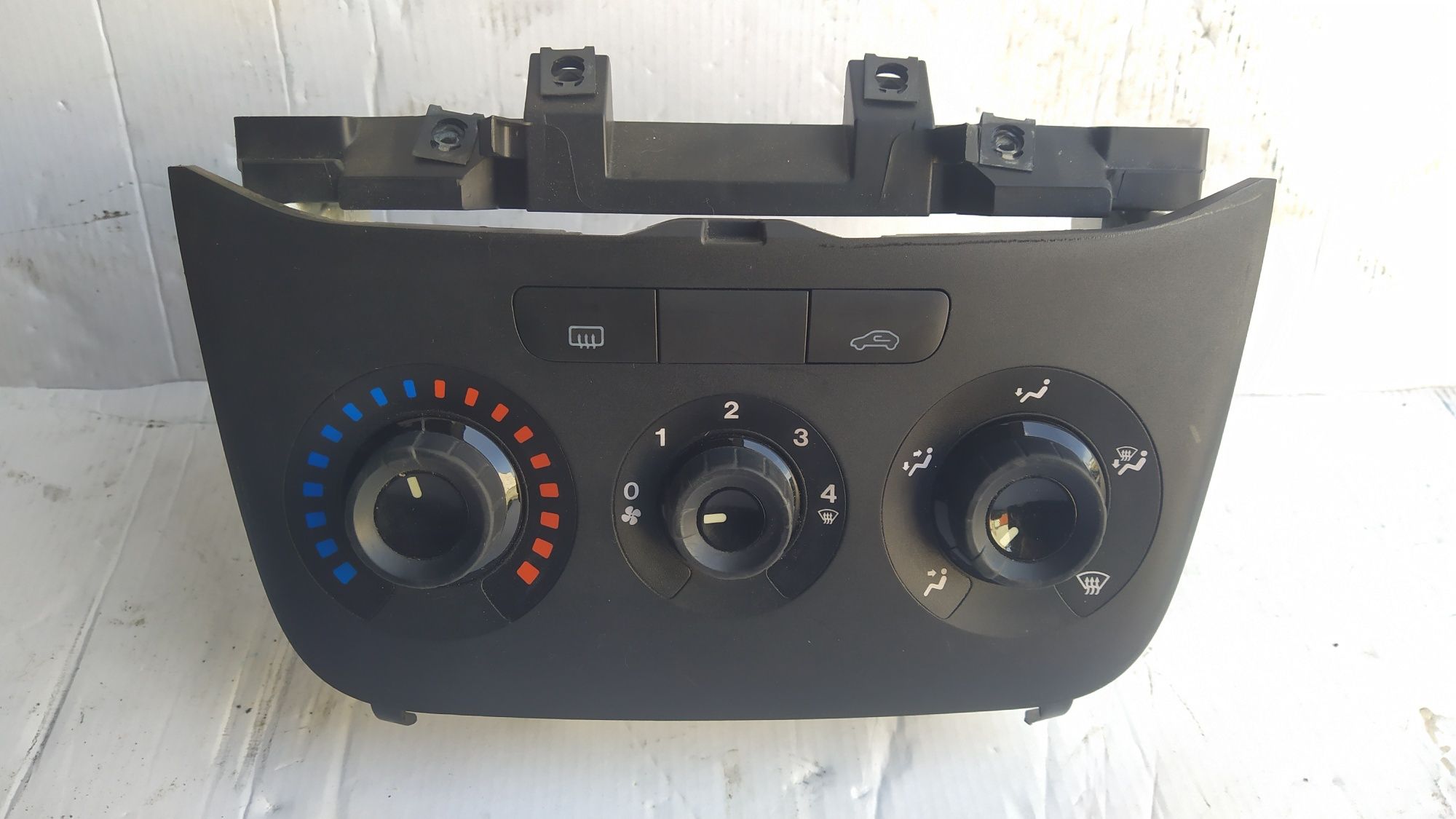 Panel sterowania klimatyzacją klimy Fiat Grande Punto Evo