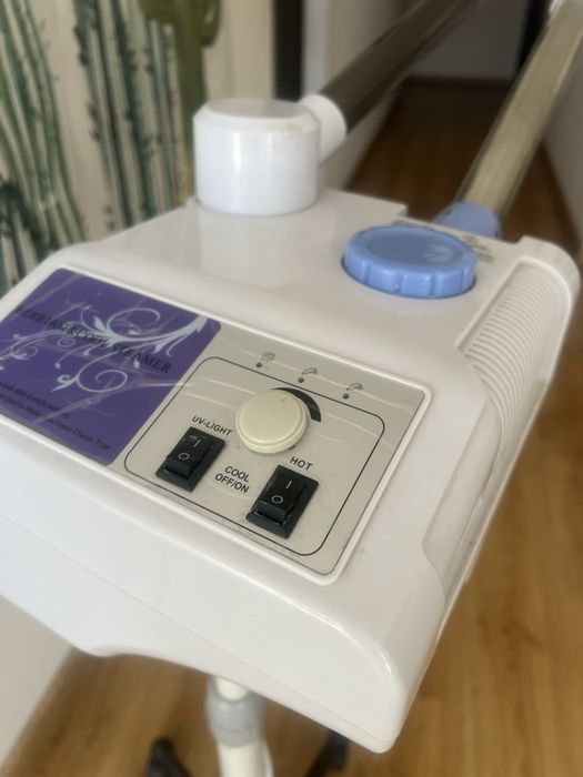 Aparelho de limpeza de pele a vapor
