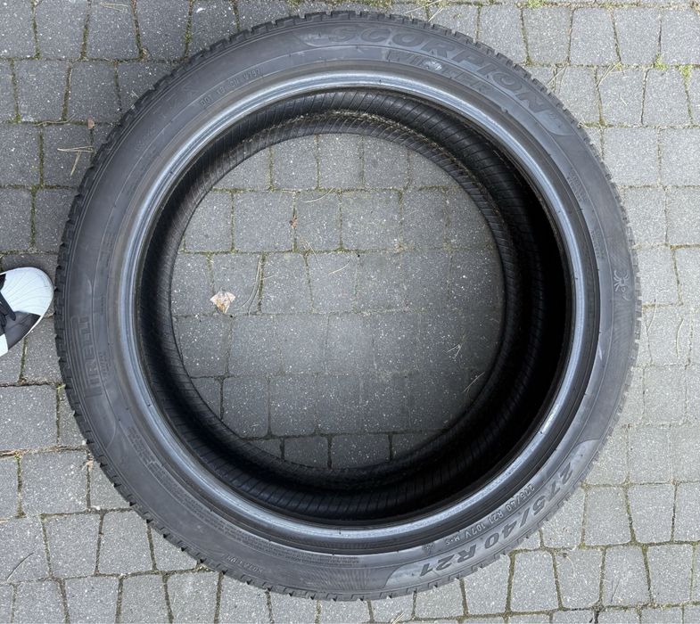 2 opony zimowe Pirelli Scorpion Winter 275/40R21 Bardzo dobry stan