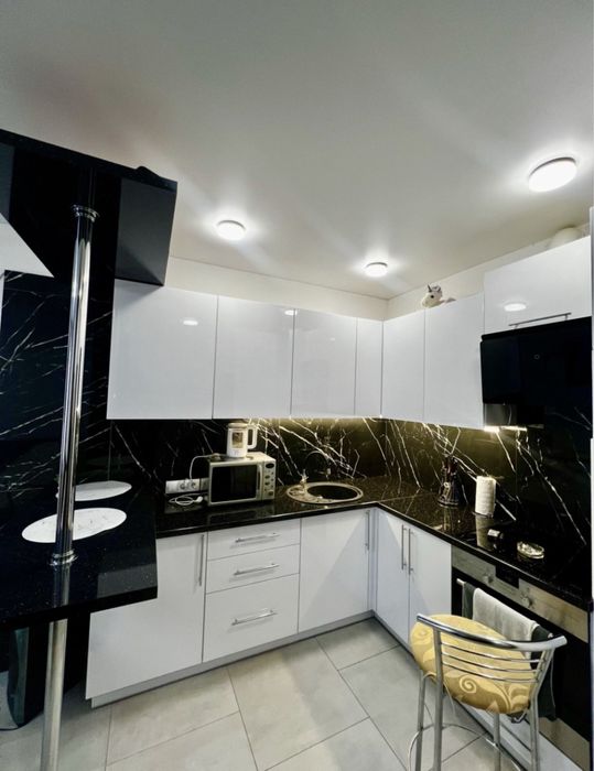 _ПРОДАМ 1-кімнатну укомплектовану квартиру в НОВОБУДОВІ