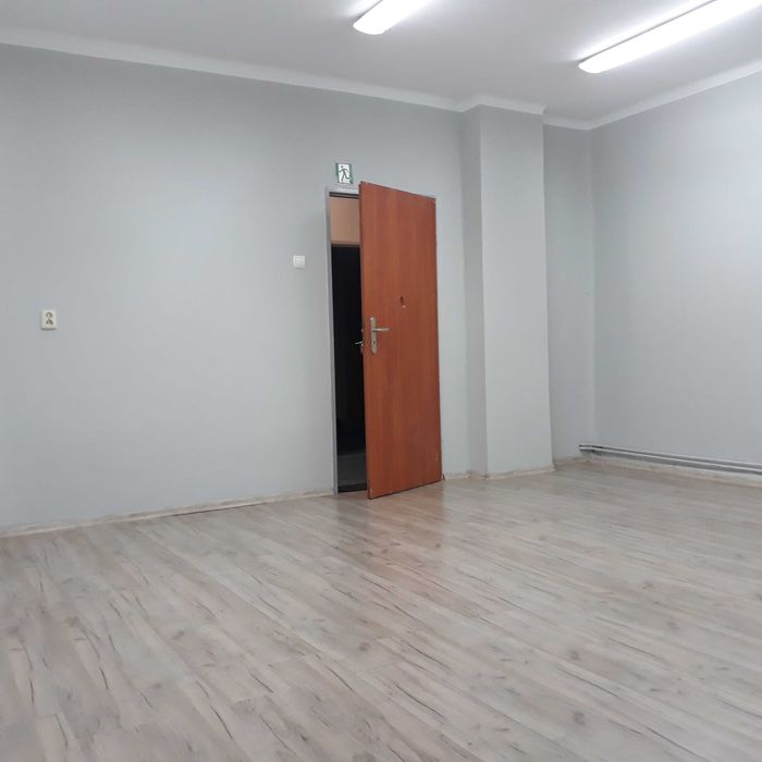 Lokal usługowy w ścisłym centrum Tomaszowa Maz.