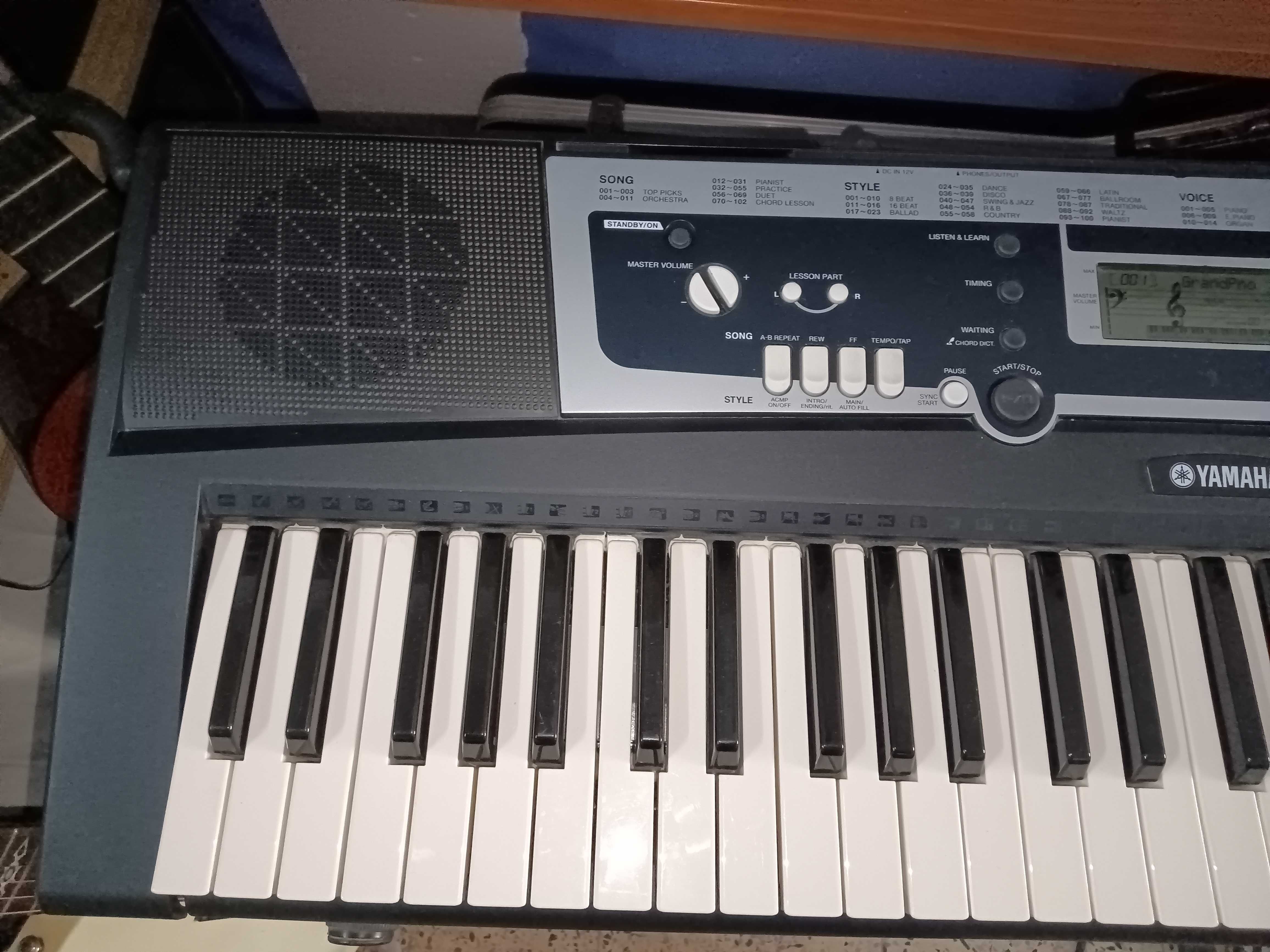 2 teclados a funcionar corretamente