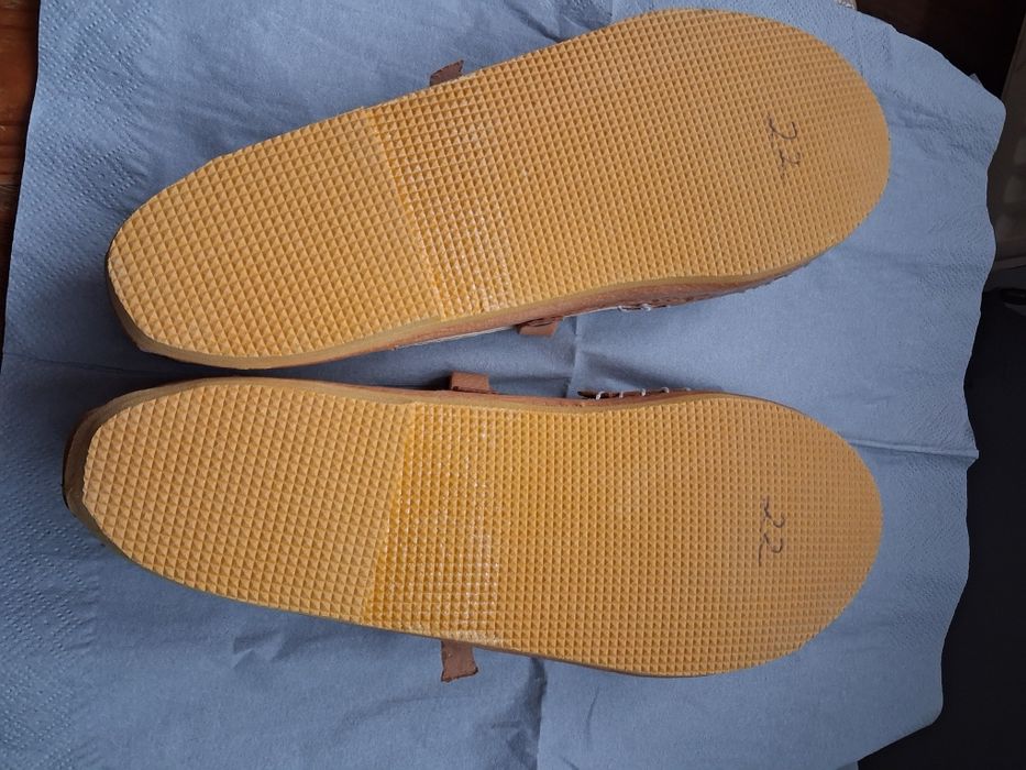 Buty kierpce góralskie skórzane dziewczęce nowe