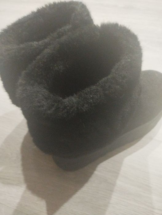Buty zimowe ugg  z korzyszkiem na kostce