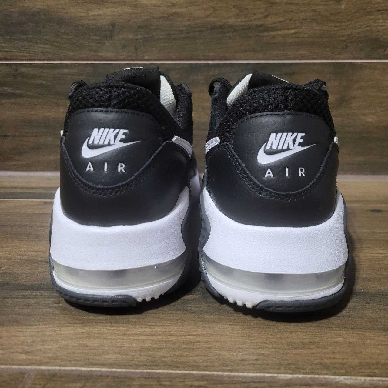 Оригінальні кросівки Nike Air Max Ecxee