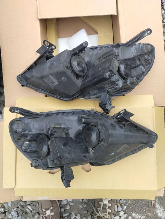 Lampy przednie Zafira B