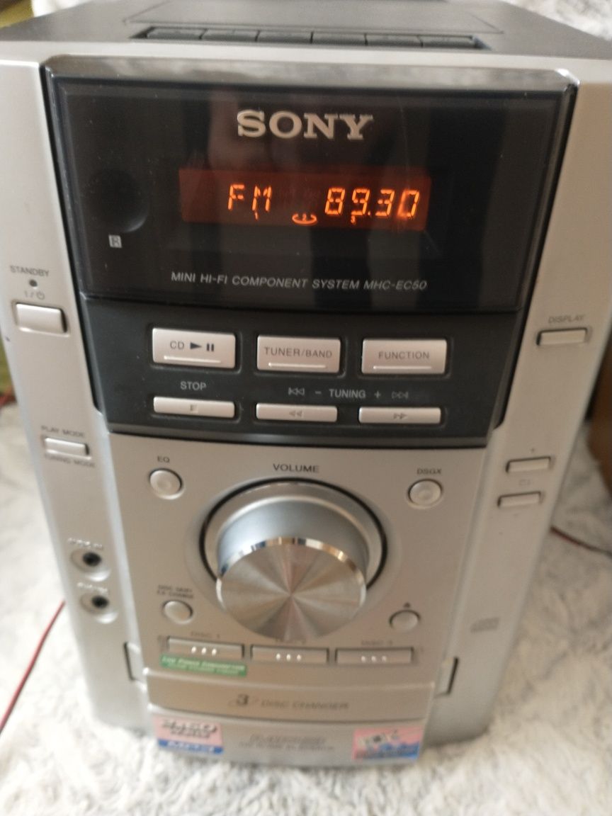 Wieża  sony ec50