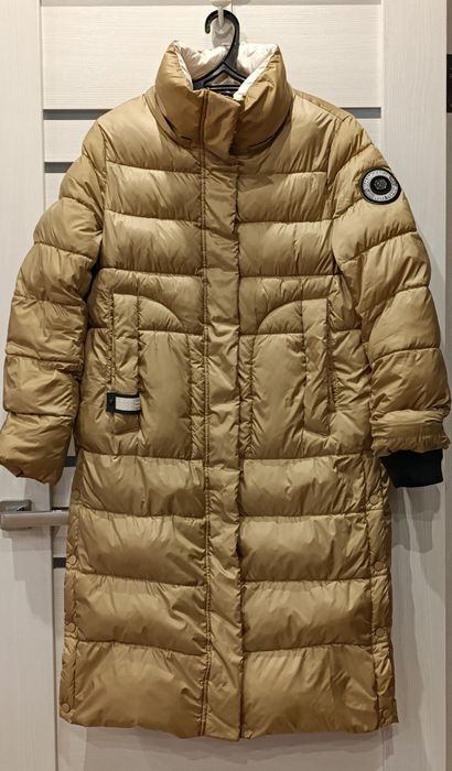 Зимовий пуховик жіночий